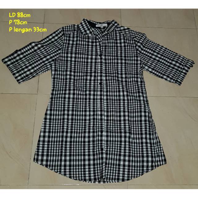 Baju Motif Garis Hitam Putih (CODE6)