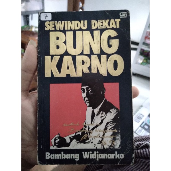 Sewindu Dekat Bung Karno