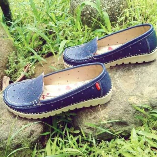 Sepatu Casual Wanita Kickers Full Kulit Asli Termurah