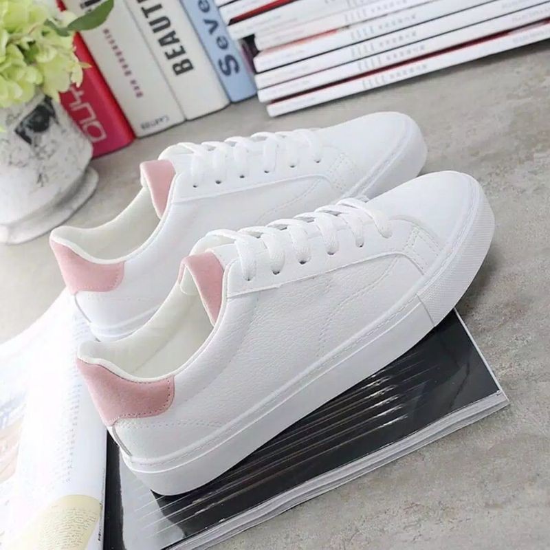 Sepatu Sneaker Casual Putih /Sepatu Santai/Sepatu Trendy BEIER