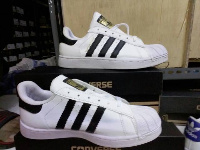 Sepatu Adidas Superstar Cewek Cowok Putih Hitam Sepatu Olahraga Sekolah Santai Keren Murah