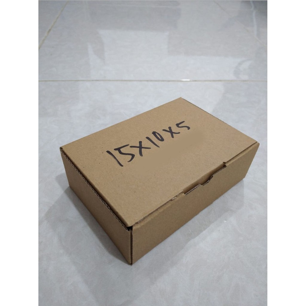 

Kardus box Pizza Polos Jumbo 15x10x5 cm / Dus Box Makanan Pizza / Kardus Kue Motif Packing Makanan