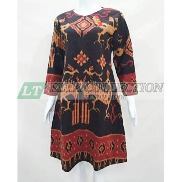 Dress etnik tenun motive Sumba