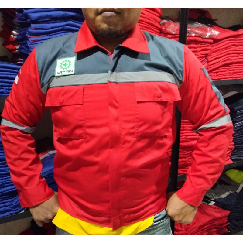 WEARPACK SAFETY / KEMEJA SAFETY / BAJU SAFETY LENGAN PANJANG / BAJU PROYEK KEREN / BAJU KERJA PRIA PROYEK / BAJU KERJA PIRA LAPANGAN / BAJU MEKANIK / BAJU WEARPACK / WERFAK PRIA KERJA / BAJU WEARPACK KERJA PROYEK / BAJU TAMBANG / MERAH ABU