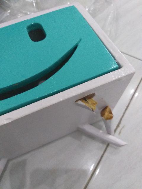 Kotak Tissu Kayu Smile Atau Kotis