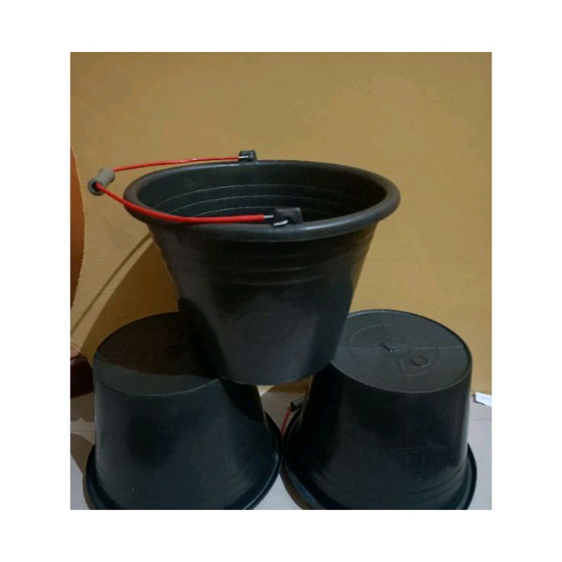ember karet hitam / ember cor 18 cm