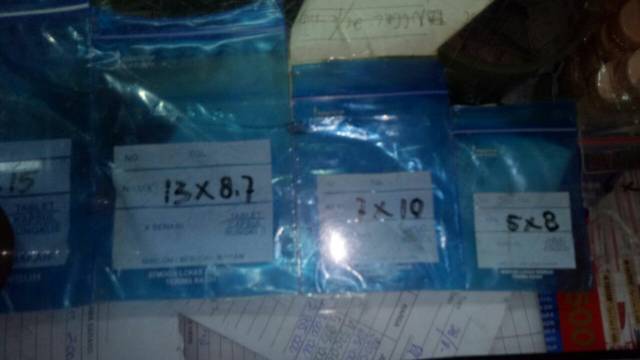 Plastik klip obat 10x7 biru