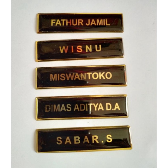 

Nama dada papan nama nametag Bahan kuningan