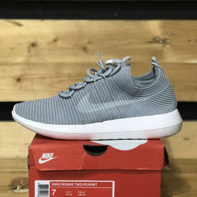 nike roshe 2 grey