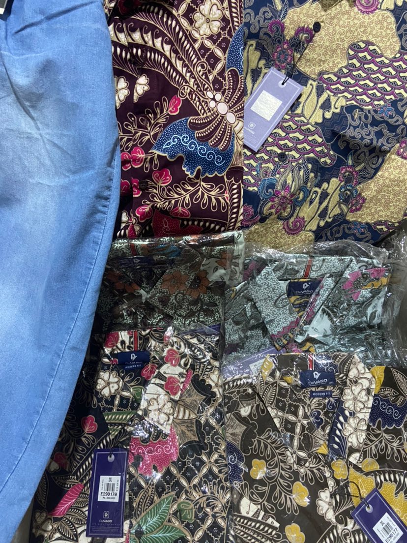 Devago Kemeja Pria Batik Premium Stretch Kerah Motif Arsenio Lengan Pendek M-2xl