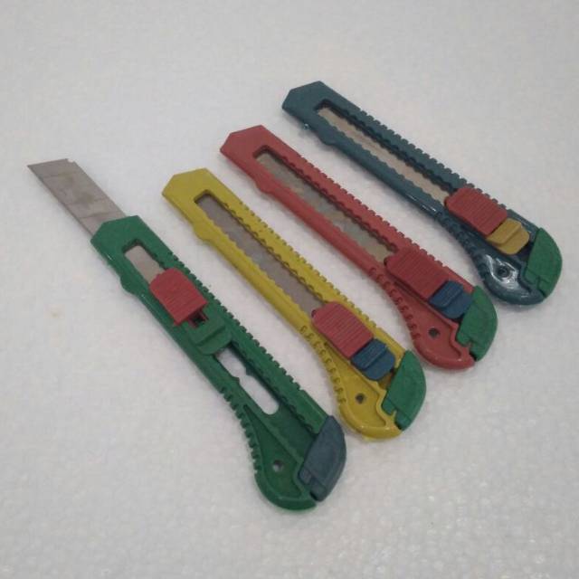 

Cutter Besar Papan AMC