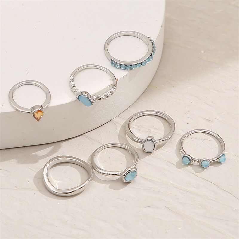 7pcs / Set Cincin Desain Water Drops Aksen Berlian Imitasi Untuk Wanita