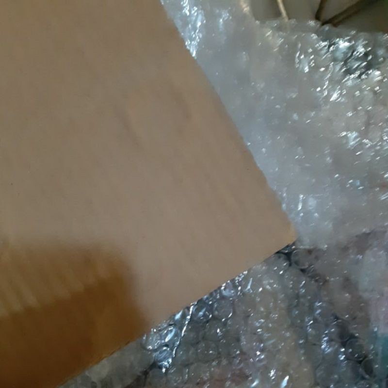 

Tambahan Kardus + bubblewrap
