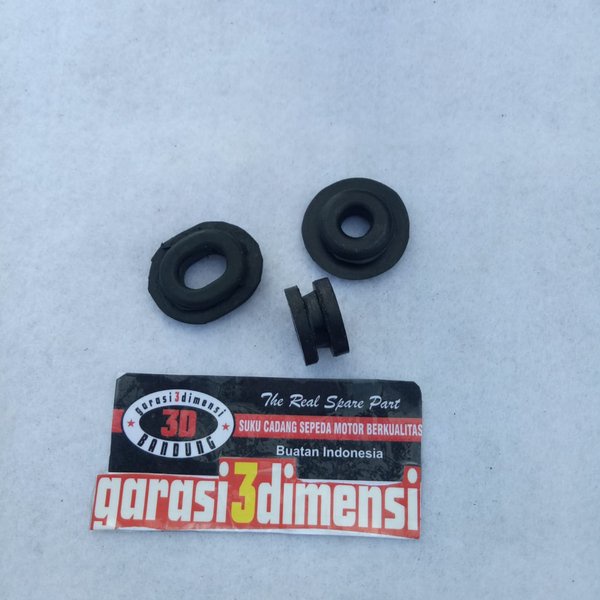 BTS - Sparepart Motor Karet Body Dop Accu Aki Samping  Tiger 2000 Tiger Revolution