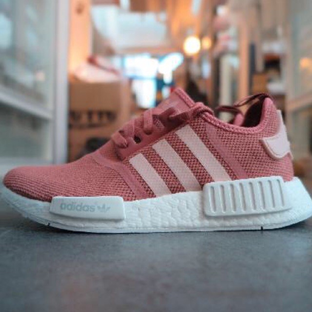 nmd r1 salmon pink