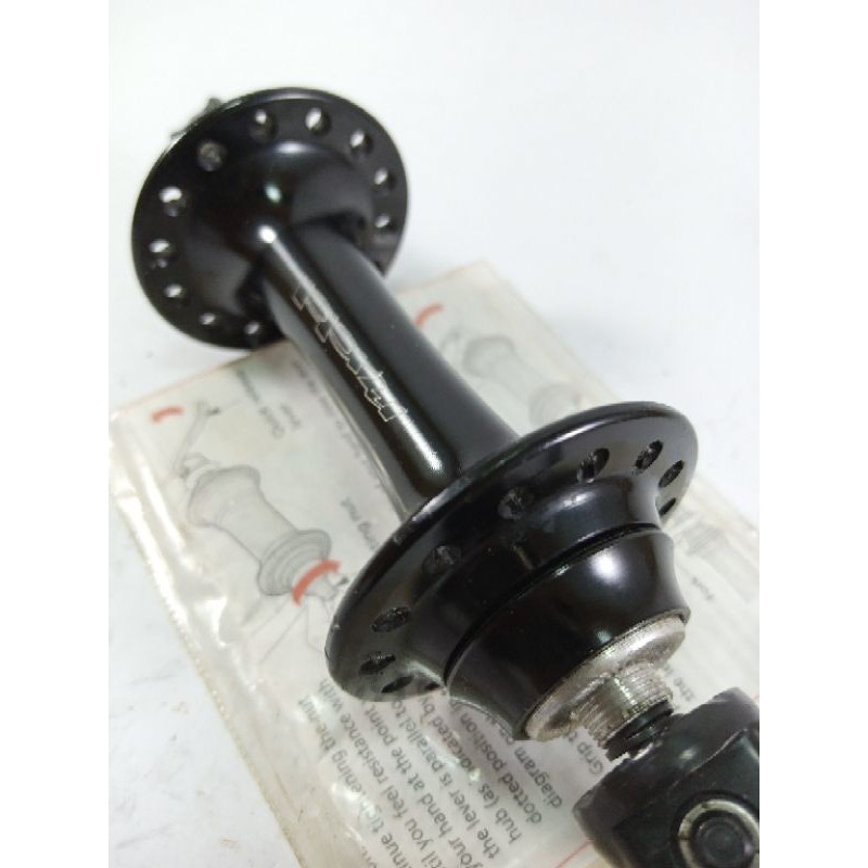 Front HUB 28 HOLE BEARING PRO NOS