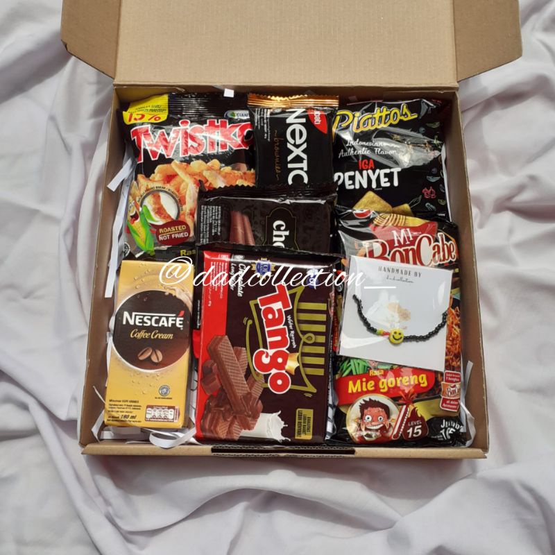 

HAMPERS JAJAN/ HAMPERS SNACK/ KADO COWO/ KADO MURAH