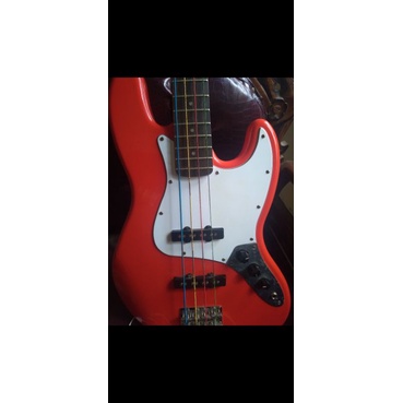 bass guitar