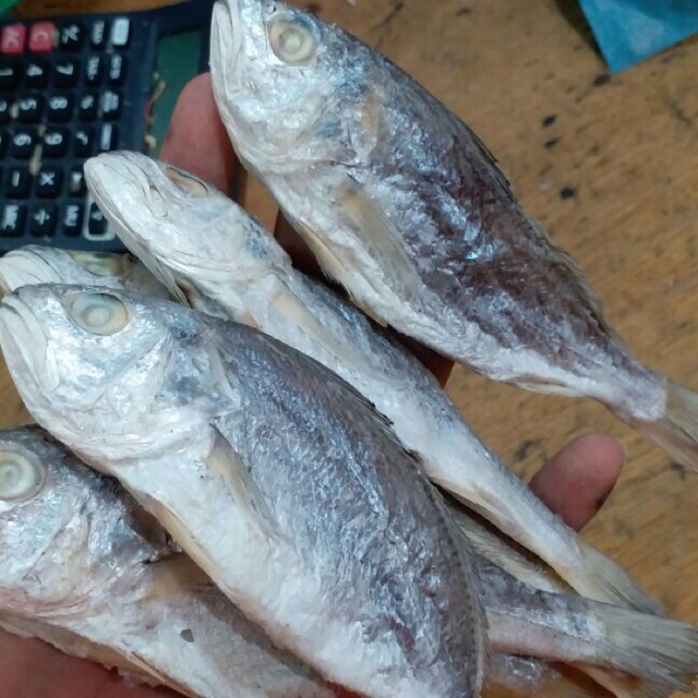 

Ikan asin pisang jamin enak