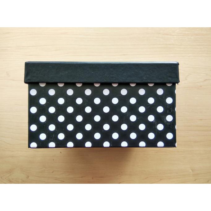 

Gift Box Kotak Polkadot Black (Large)