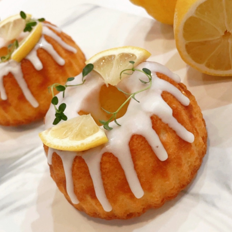 

Lemon /Earl Grey Gugelhopf Kugelhupf /Strawberry/ Green Grape Dessert Cake Box Natal