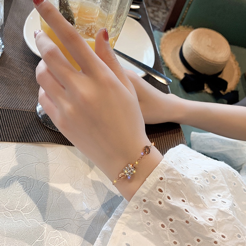 Gelang Titanium Wanita Anti Karat Romawi Emas 18K Berlian Perhiasan Aksesoris