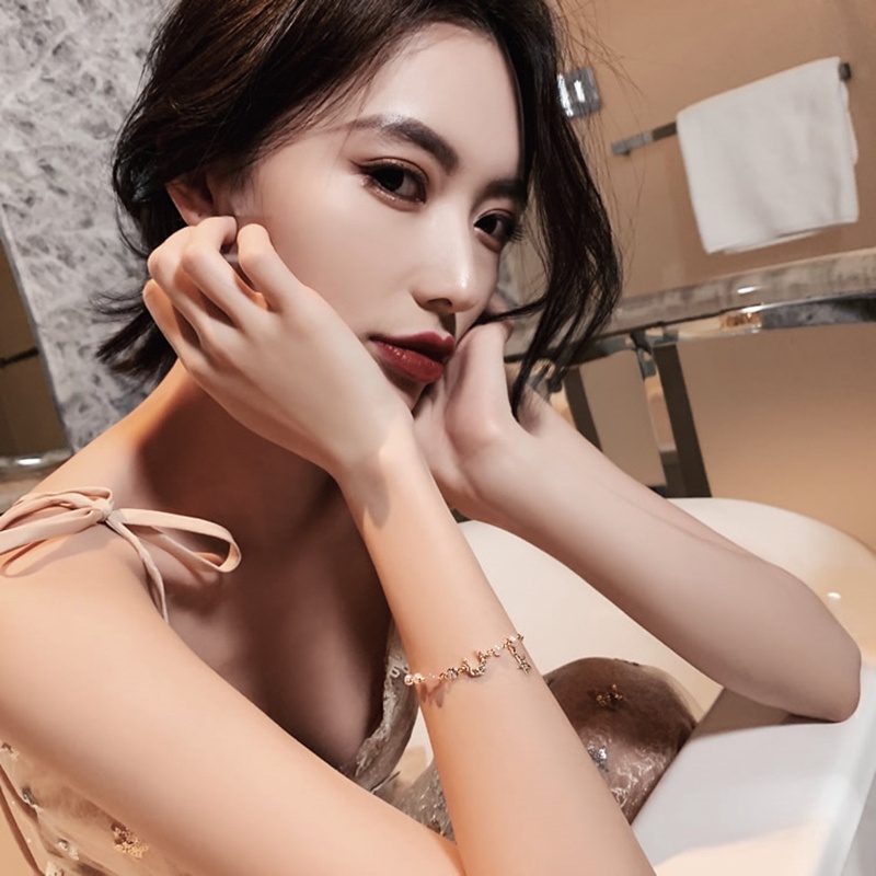 Gelang Liontin Bintang Bulan Fashion Korea Gelang Berlian Mutiara Langit Berbintang Yang Indah