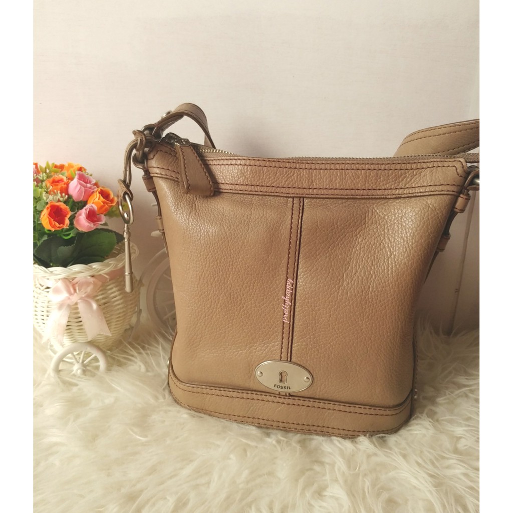 Fossil Maddox Bucket Taupe Crossbody