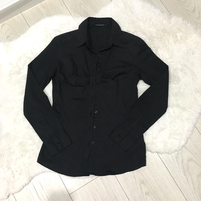 Preloved kemeja hitam The Executive