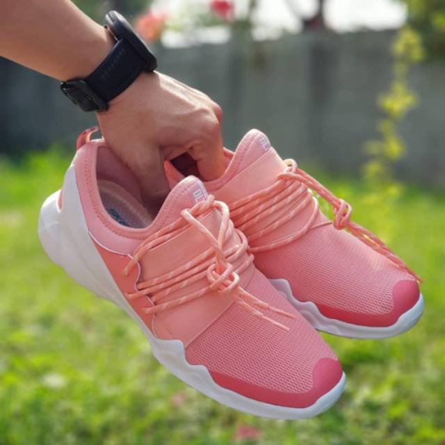 Restok Skechers DLT-A Cosmic Clash Women Casual Shoes Sneakers