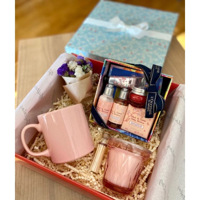 

Gift Box Happy New