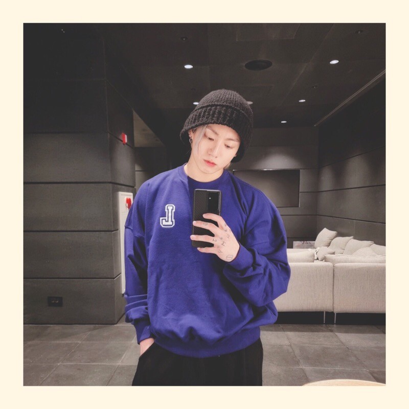 JUNGKOOK SWEATER 'LAMODE' Unofficial