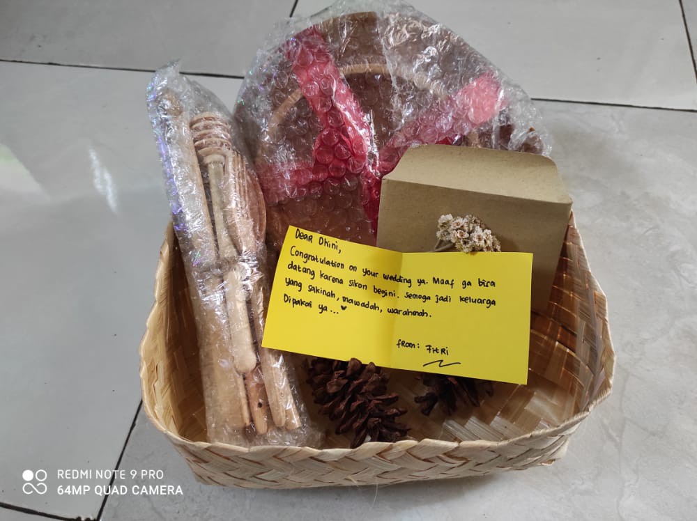 Hampers/parcel Lebaran Alat Makan Kayu Lengkap