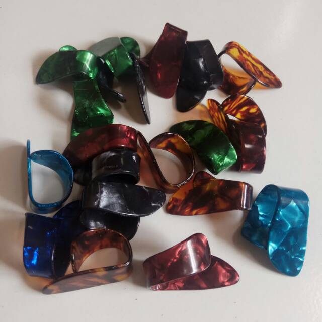 Pick Gitar Untuk Jempol