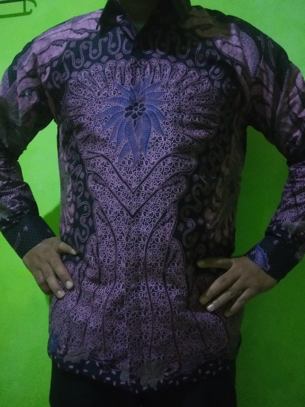Kemeja Batik Pria Lengan Panjang Full Furing Kencana Ungu Megenta Motif Terbaru Terlaris
