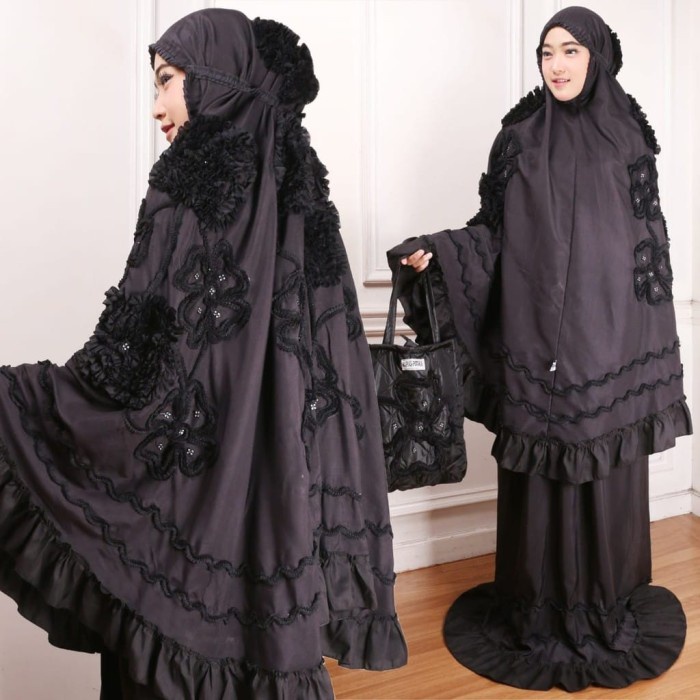 Mukena Ghaisani Motif Bunga Timbul - Hitam