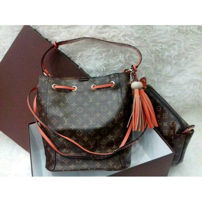 TAS LV 8398 BUCKET BAG IN BAG