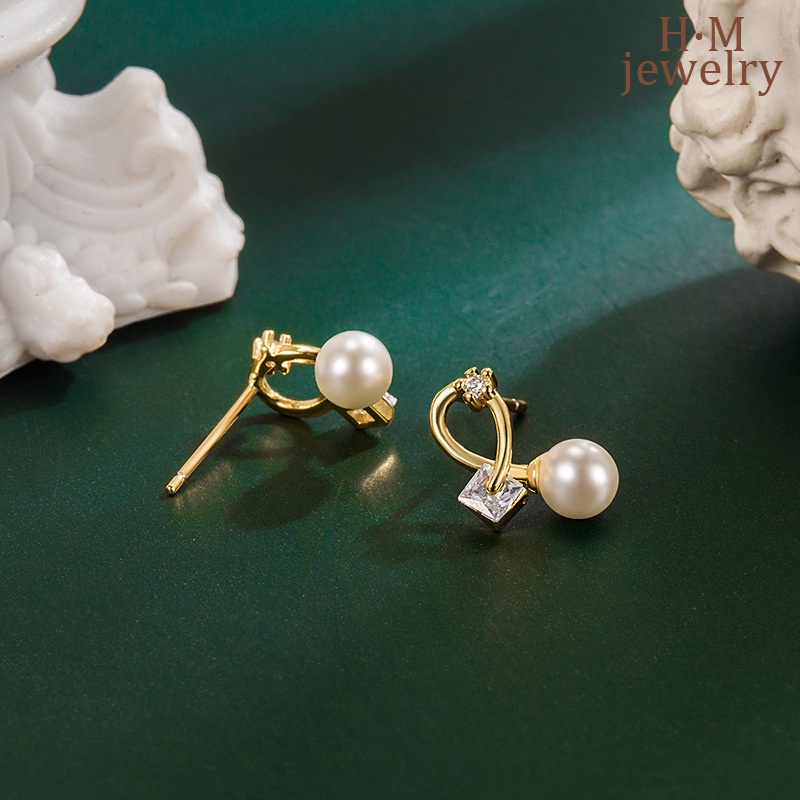 Anting Tusuk Berlian Imitasi Bentuk Kotak Hollow Untuk Wanita