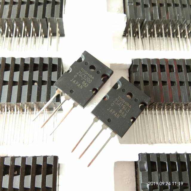 Transistor Toshiba 2SC5200 + 2SA1943 (1SET) TIDAK NEMPEL MAGNET DIFFUSED IN JAPAN ASSEMBLED IN MALAYSIA