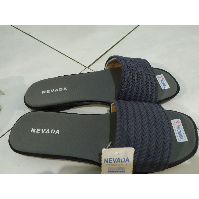Sandal Slop Rajut Cewek Model Kekinian Nevada / Sendal Slop Wanita Import Premium/sandal nevada-Abu