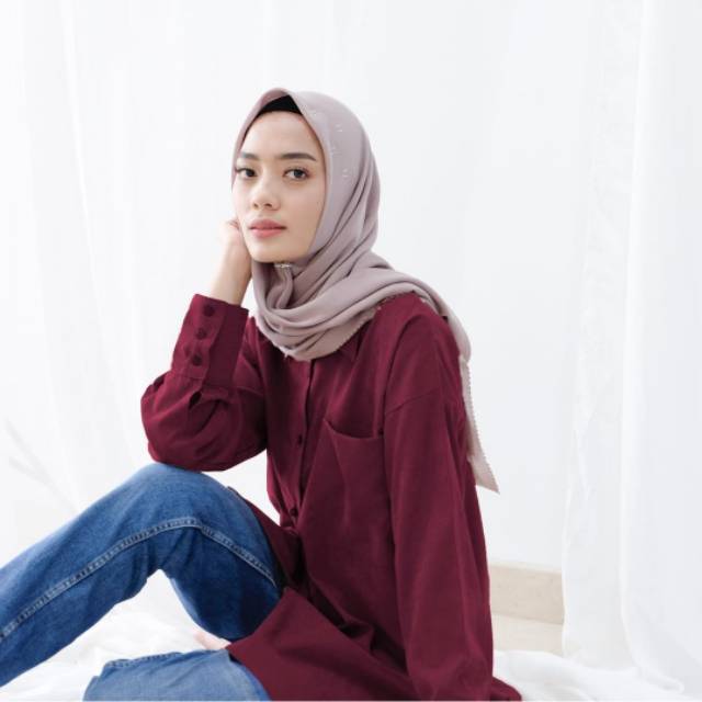 Kina blouse by vanilla hijab BRUNETTE, JEANS, GREEN, MOCCA