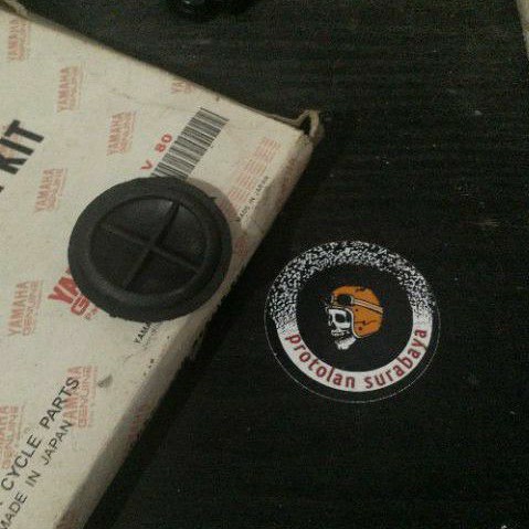 tutup katengkas / karet tutup rantai yamaha v80 & v75