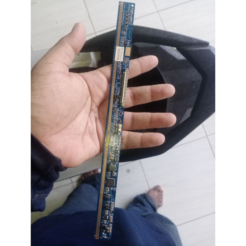 TCON TV POLYTRON PLD 32D710 32T100 32D905 32D900