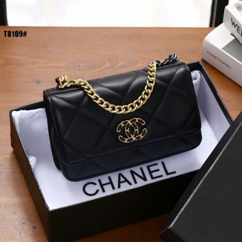 T8109 Chanel 19 Wallet on Chain Flap Bag