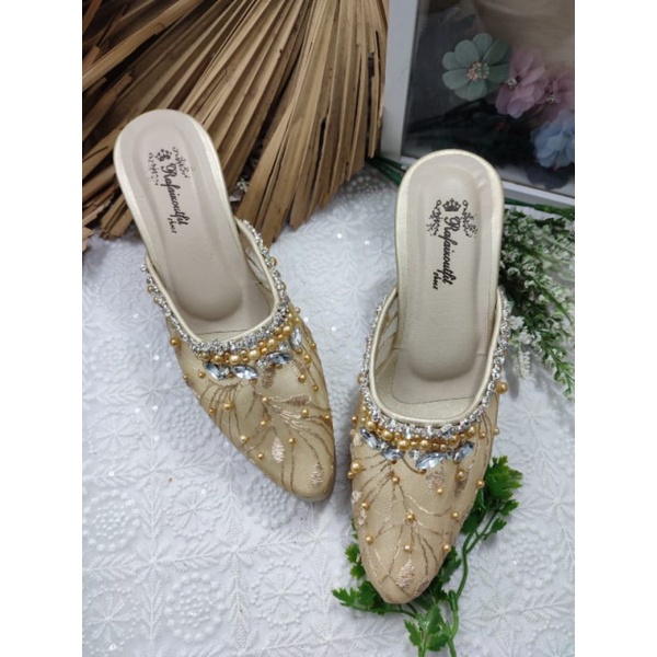 sepatu rafaizoutfit model syantika wrna gold tinggi 9cm lancip