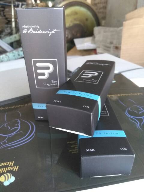 

CETAK COSTUM/ MERK SENDIRI BOX PARFUM 30ML 12X4X2.5 CM FULL COLOR GRATIS JASA DESAIN