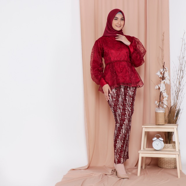 KEBAYA ODELIA ALADIN / KEBAYA MODERN / KEBAYA TUNANGAN / KEBAYA KONDANGAN