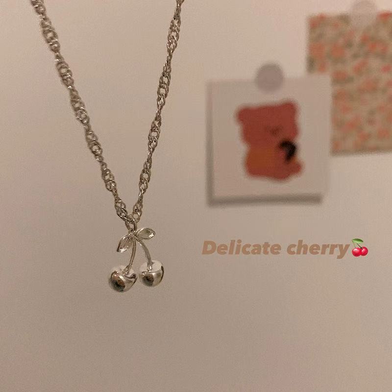 Musim panas Cherry kalung untuk wanita ins gaya dingin hip hop liontin kalung lembut niche desain ke