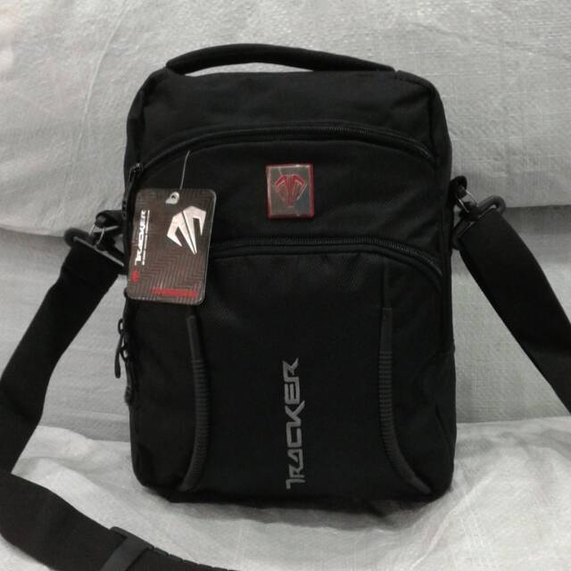 Tas selempang tracker black Ori