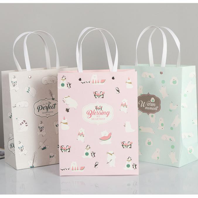 

Kantong Polar bear , kantong hadiah , kantong fancy kado kantong korea - Biru Muda